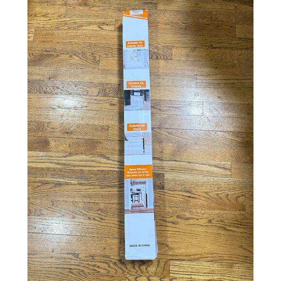 Veraste Retractable White Mesh Baby /Dog Gate,33" Tall,Extends up to 55" New - Picture 2 of 2